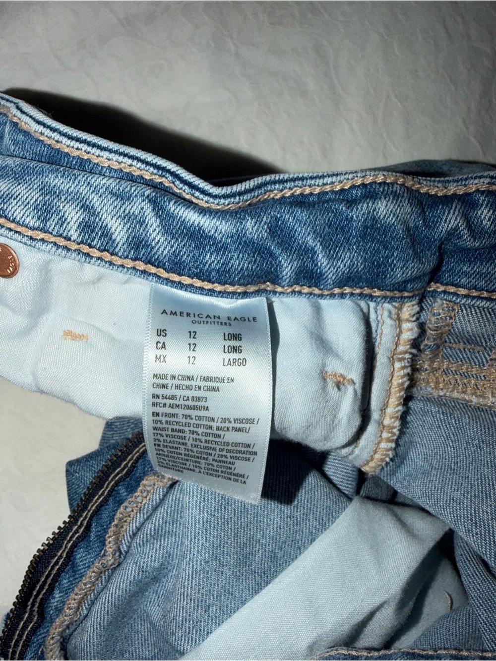 American Eagle Outfitters Light Blue Ripped Boyfriend Jeans - Picture 3 of 4
